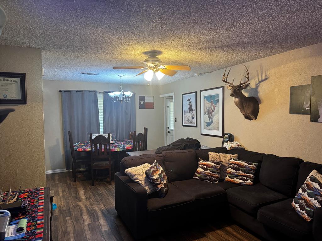 2334 Glendale Drive