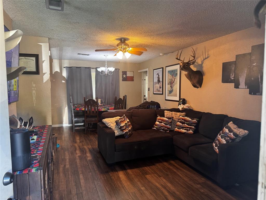 2334 Glendale Drive