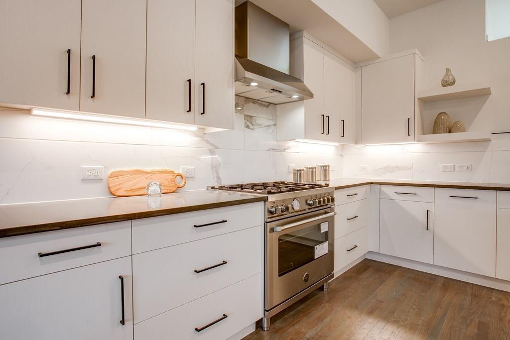 1901 N Carroll Avenue 103