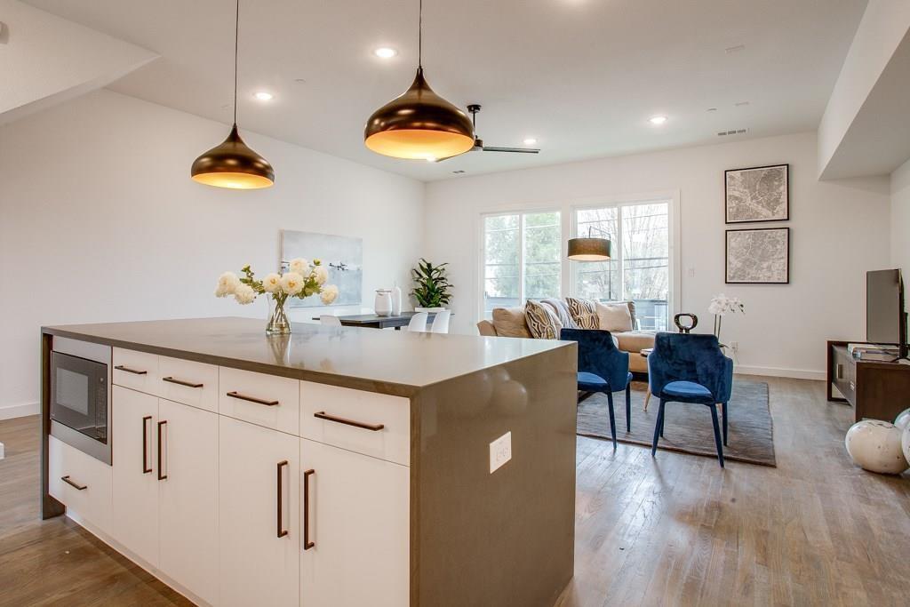 1901 N Carroll Avenue 103