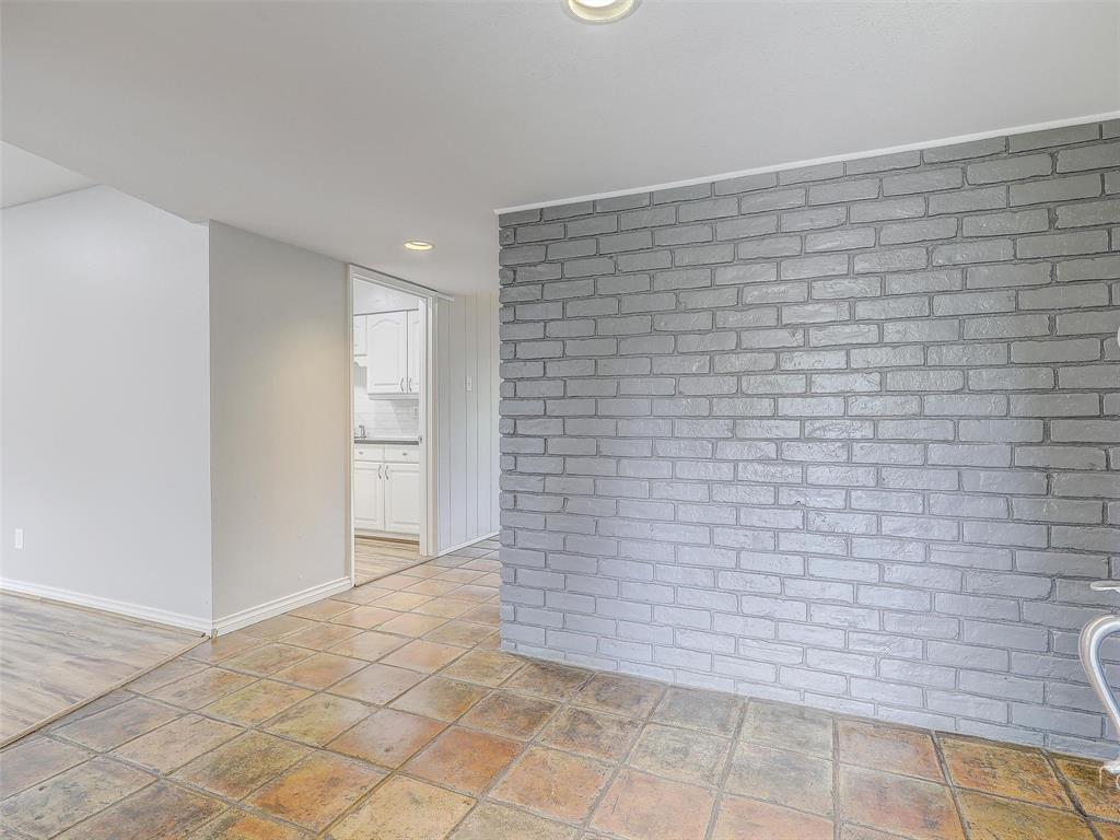 Meadow Park 10 - Residential Lease