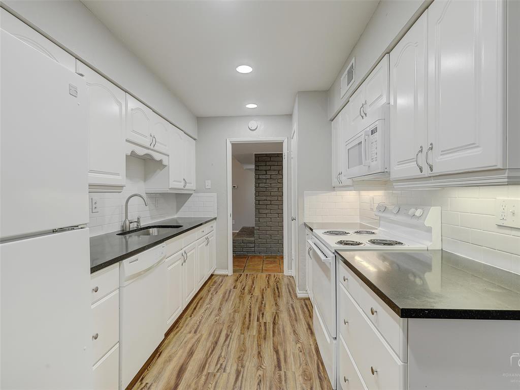 Meadow Park 10 - Residential Lease