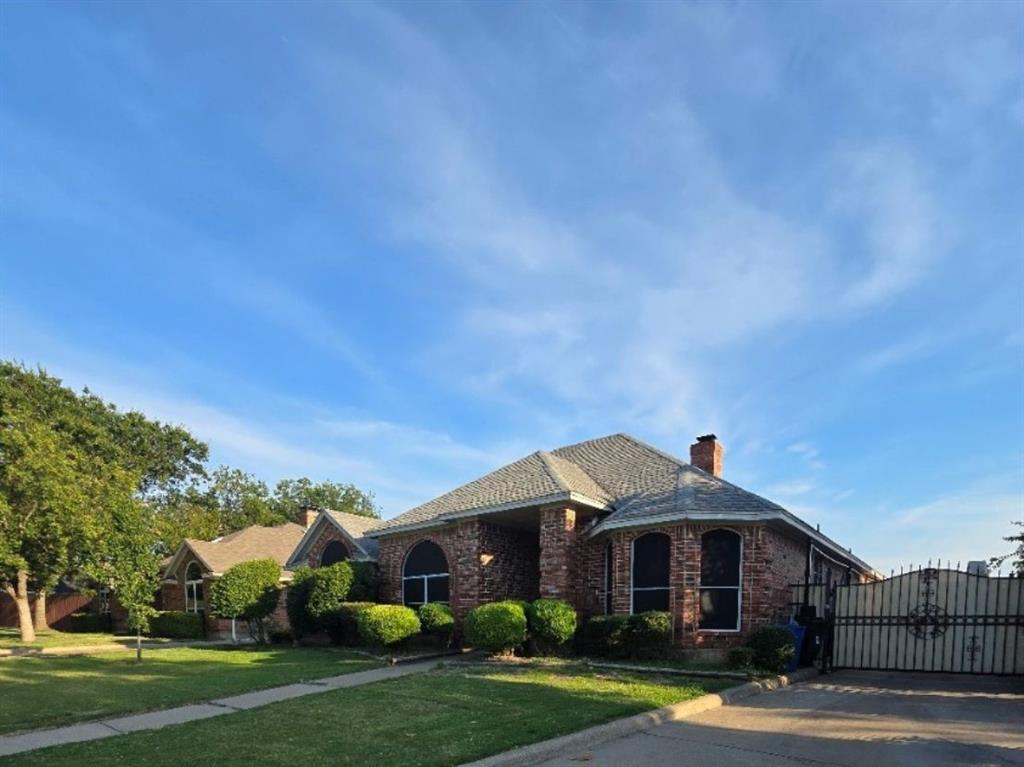 2293 Heatherdale Drive