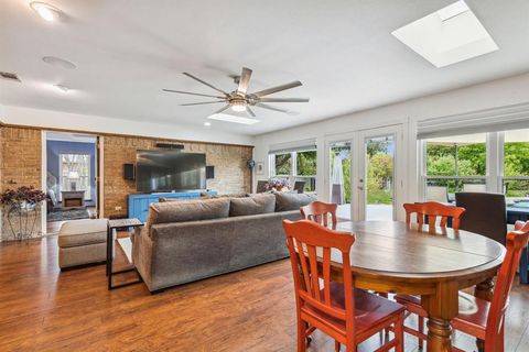 Tiny photo for 2407 N Carroll Avenue, Southlake, TX 76092 (MLS # 21095600)