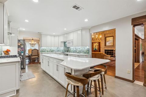 Tiny photo for 2407 N Carroll Avenue, Southlake, TX 76092 (MLS # 21095600)