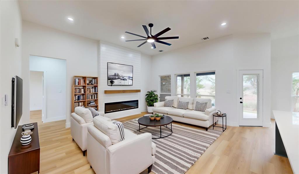 956 County Road 4108