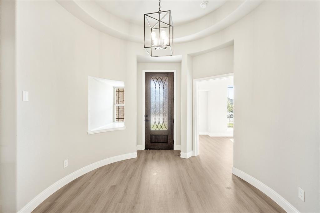 806 Willowbanks Drive