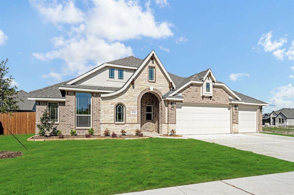 806 Willowbanks Drive