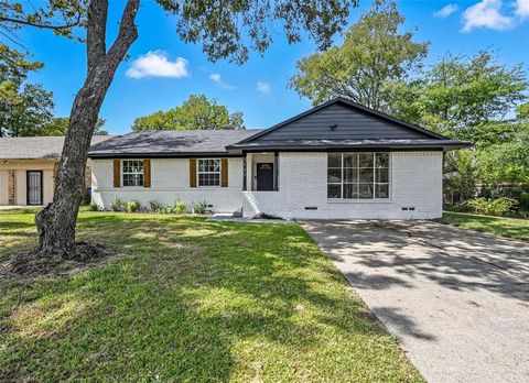 1927 Riverway Drive Dallas TX 75217