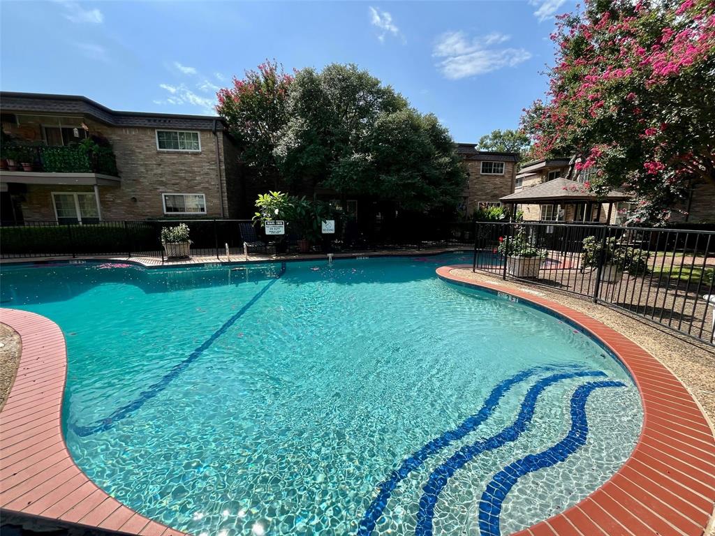 ROYAL CENTRAL CONDOMINIUMS - Residential Lease