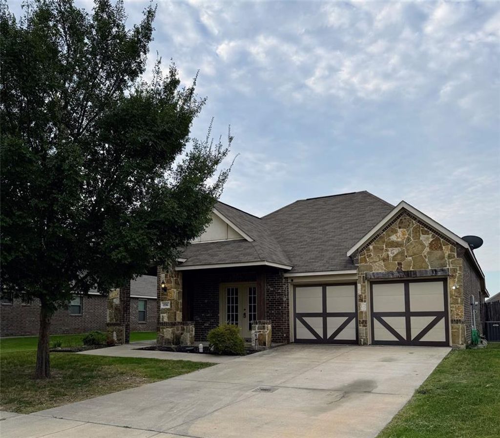 Photo of 236 Archer Way, Forney, TX 75126 (MLS # 21280074)