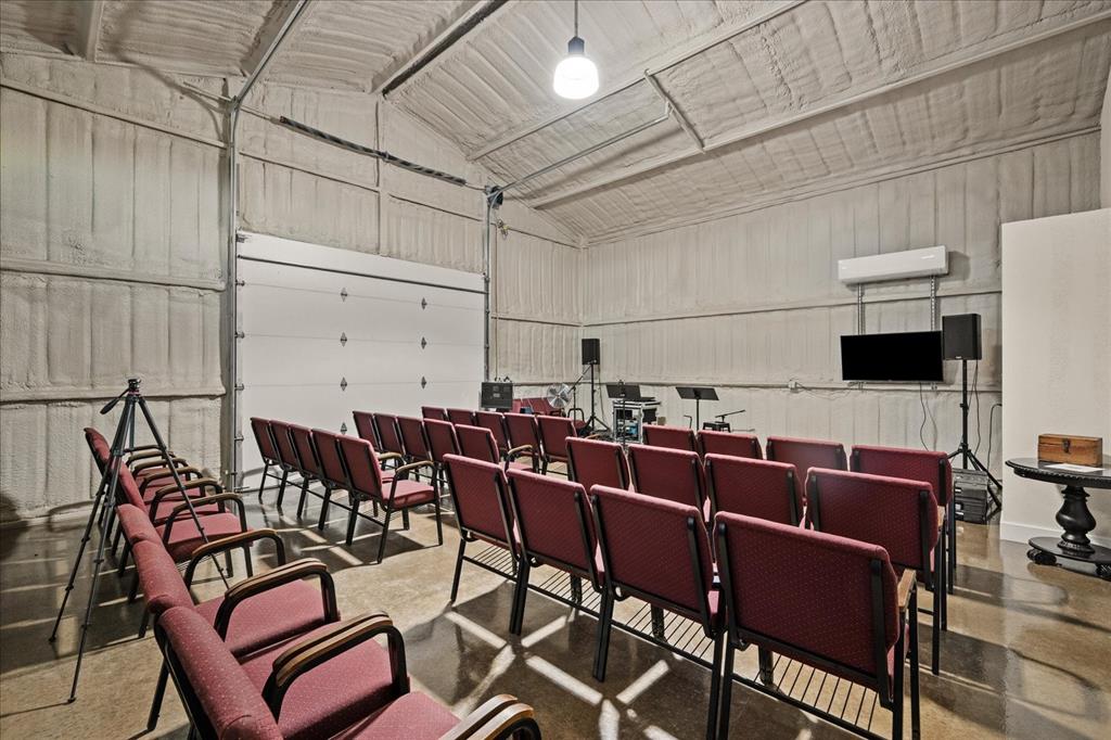 Yellowstone Ranch - Farm