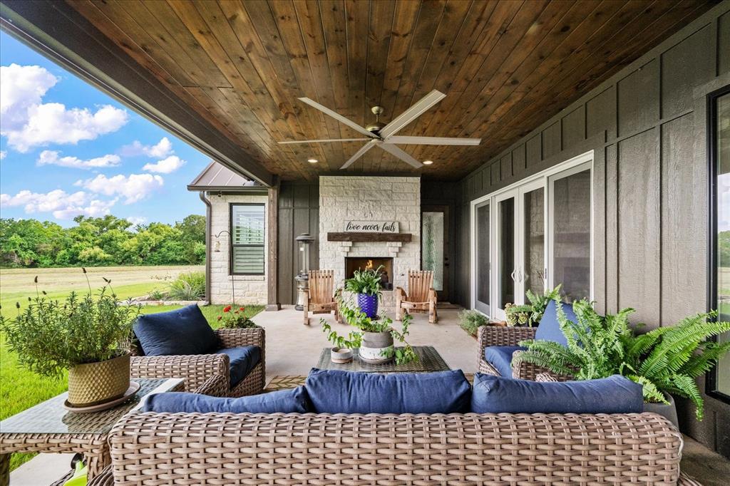 Yellowstone Ranch - Farm