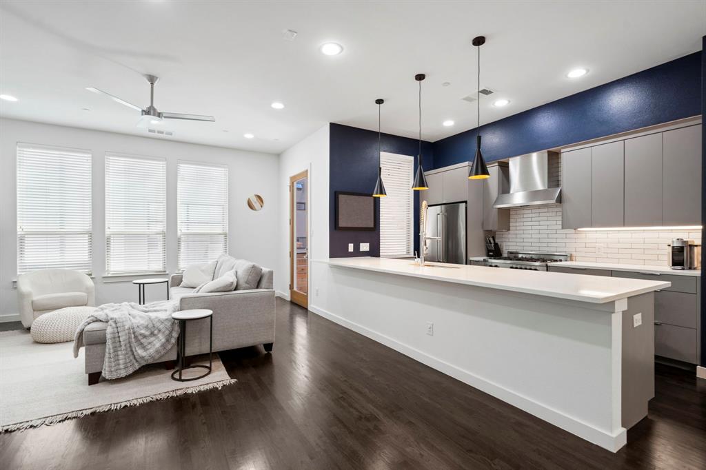 1910 Euclid Avenue 2