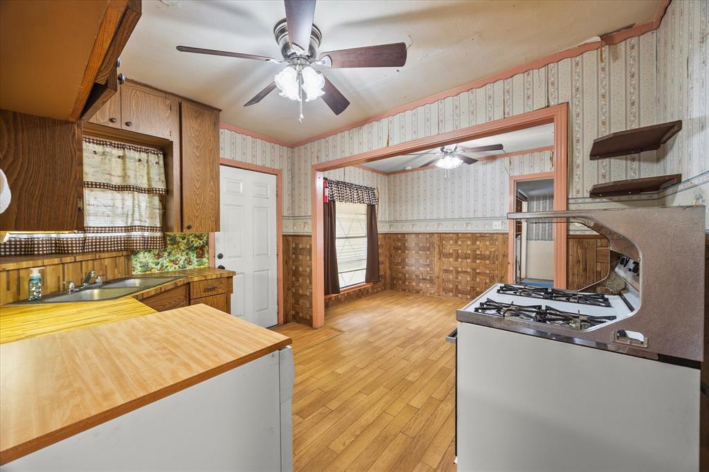 DAWSON, LOT 8 - Residential