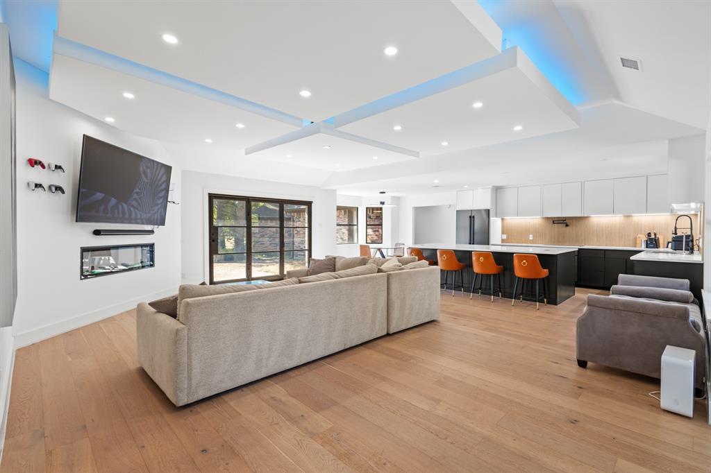 8048 Green Valley Drive