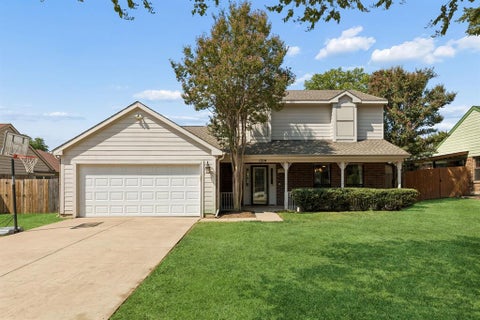 Photo of 1214 Eaton Lane, Grapevine, TX 76051 (MLS # 21372257)