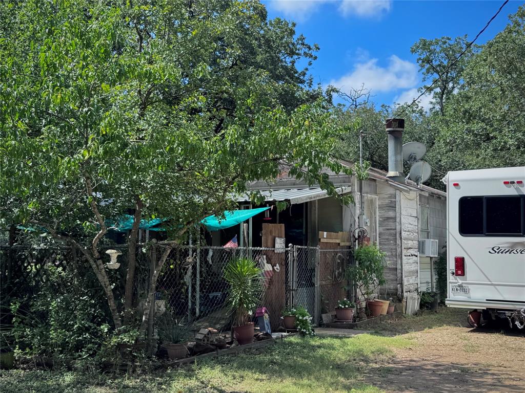 Tomas De La Vega - Residential