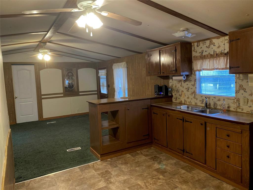 Tomas De La Vega - Residential