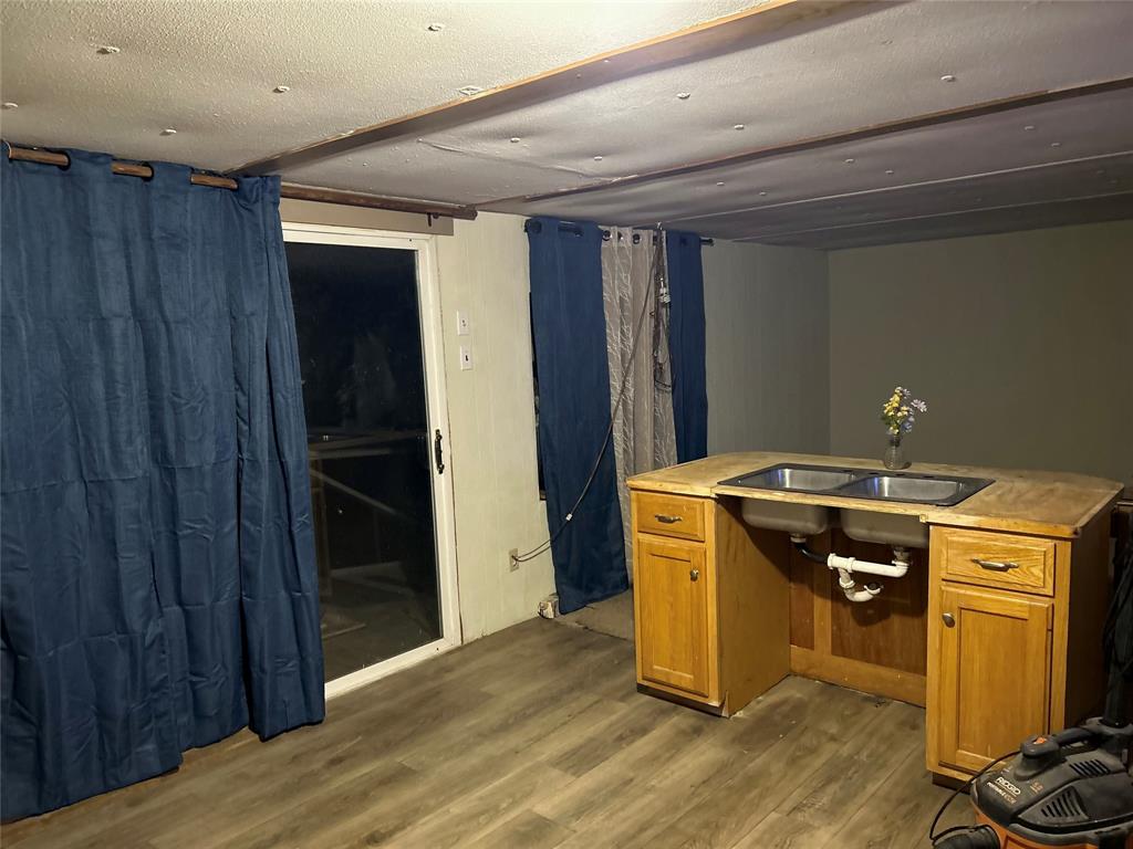 Tomas De La Vega - Residential