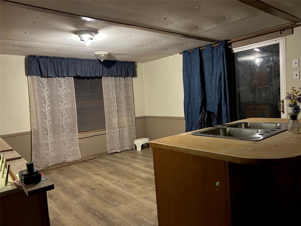 Tomas De La Vega - Residential