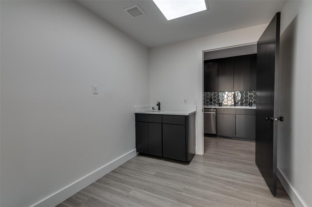 Webster & Woods North Park - Commercial Sale