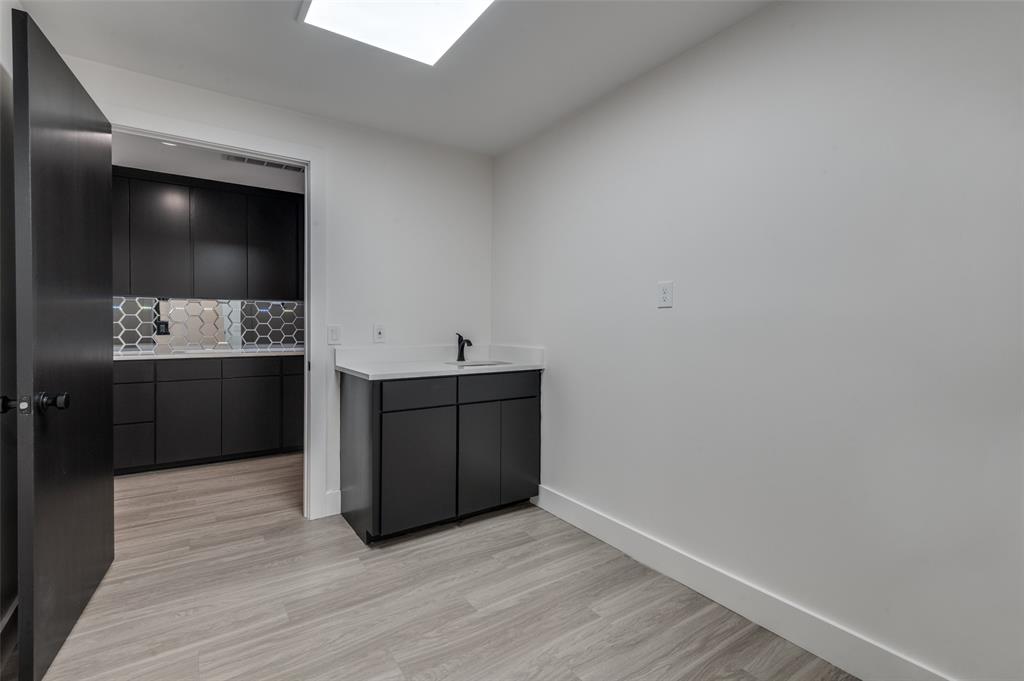 Webster & Woods North Park - Commercial Sale