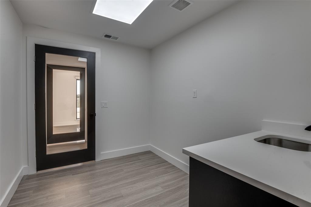 Webster & Woods North Park - Commercial Sale