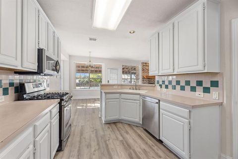 Tiny photo for 8109 Island Park Court, Fort Worth, TX 76137 (MLS # 21098252)