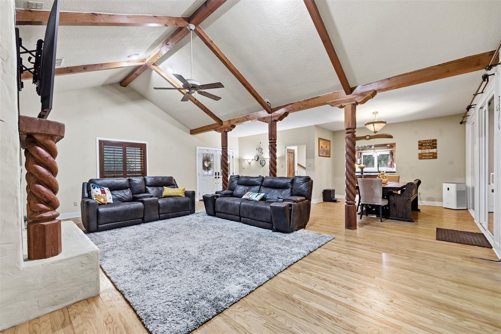 407 Ovilla Oaks Drive