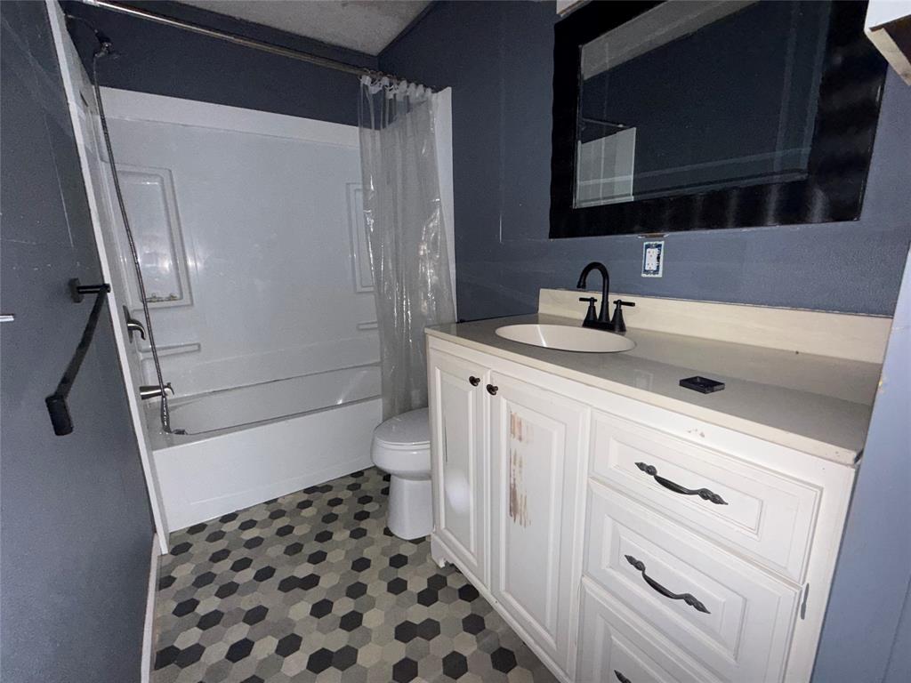 HICKLIN, BARNETT - Residential