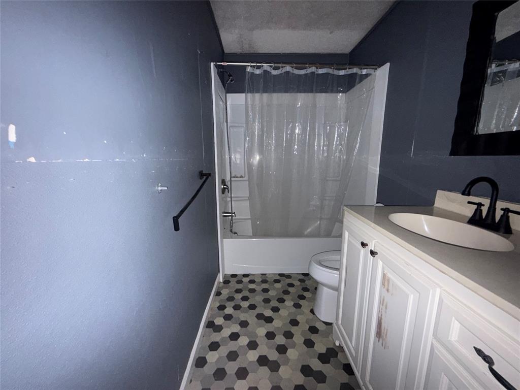 HICKLIN, BARNETT - Residential