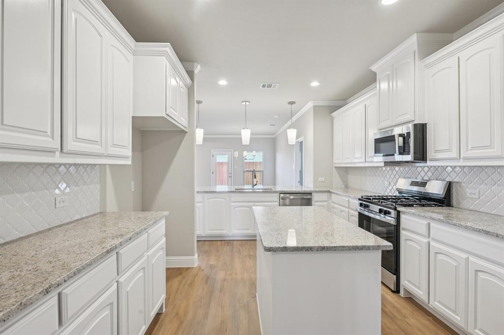 Eagle Glen Elements - Residential