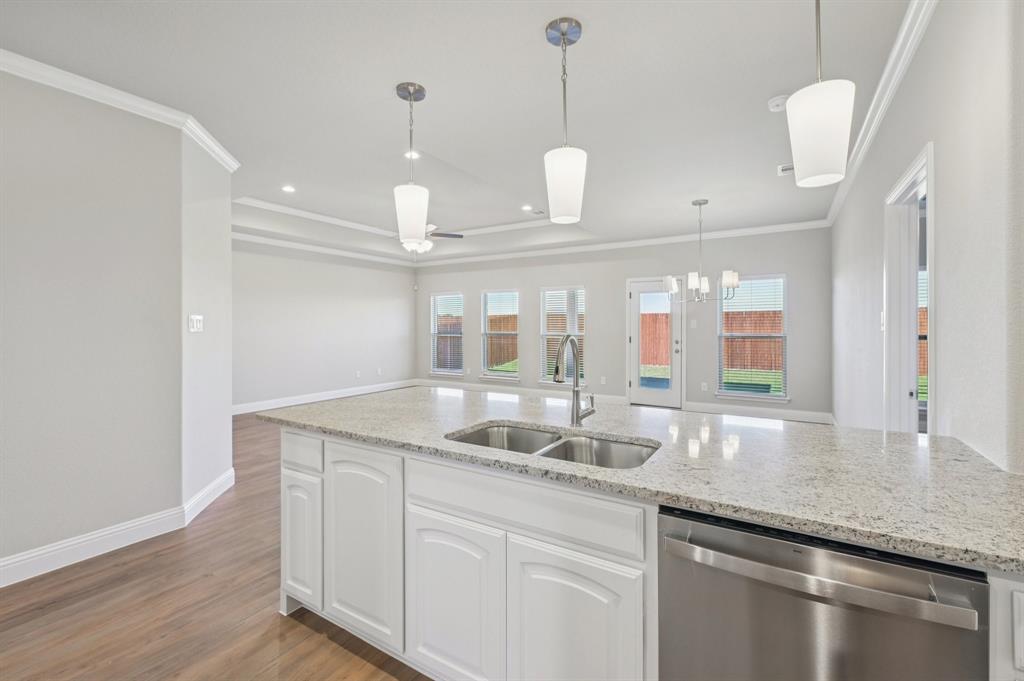 Eagle Glen Elements - Residential