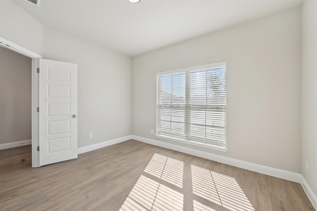 Eagle Glen Elements - Residential