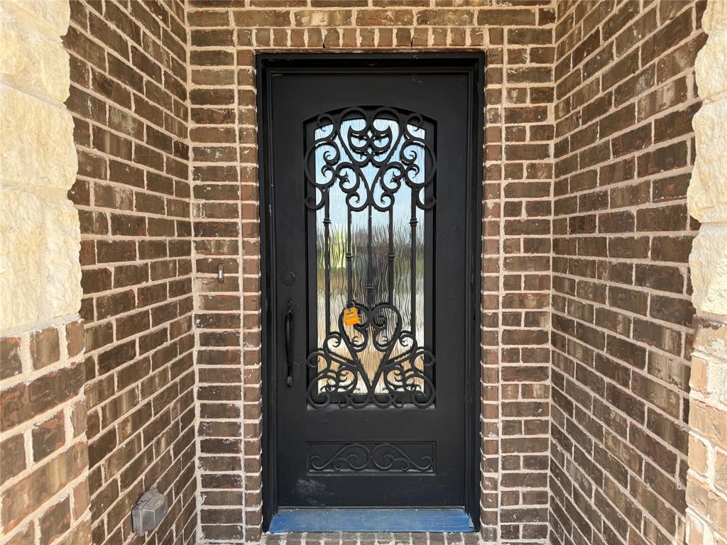 1033 Nighthawk Trail