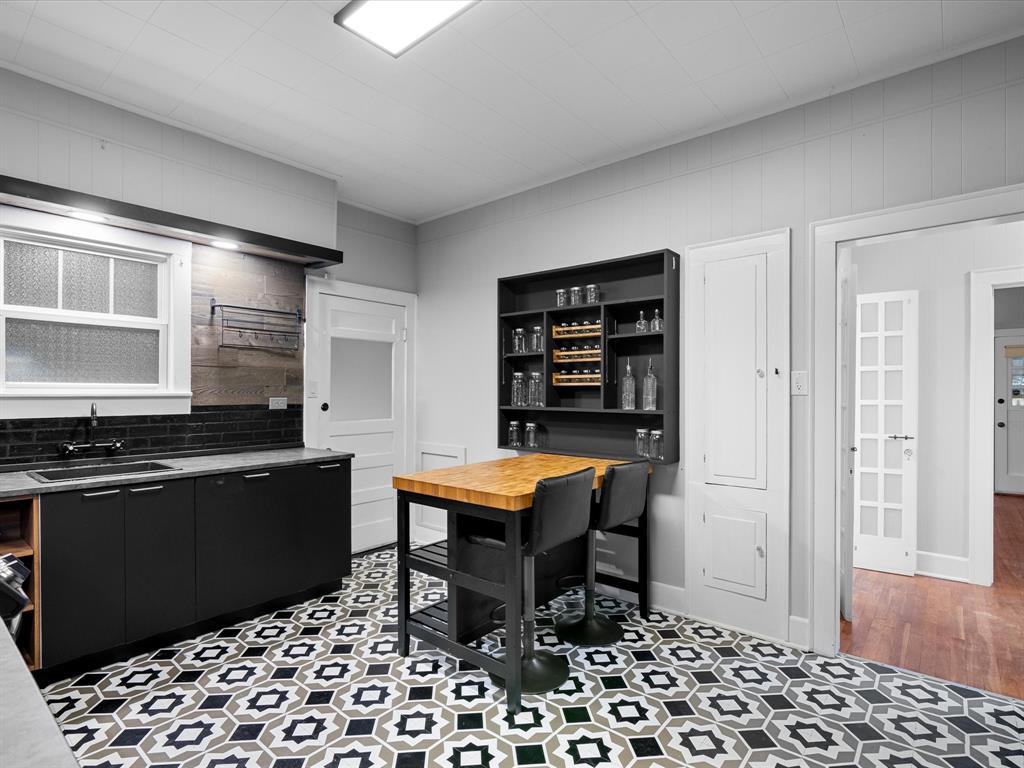 O T Ennis - Residential