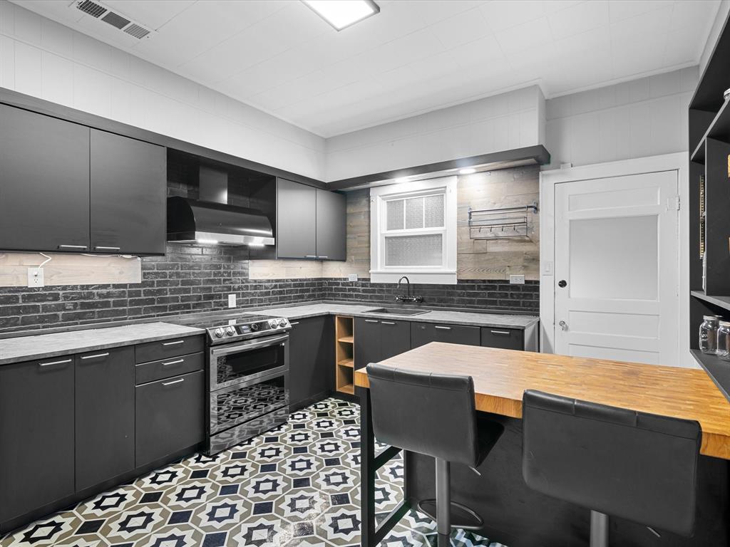 O T Ennis - Residential