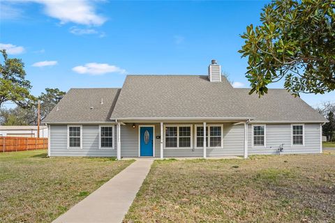 Photo of 130 Lamar Street, Sulphur Springs, TX 75482 (MLS # 21175771)