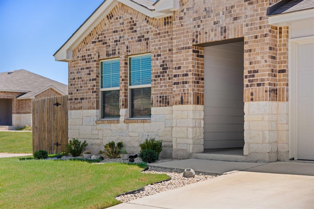 2506 Rollett Drive