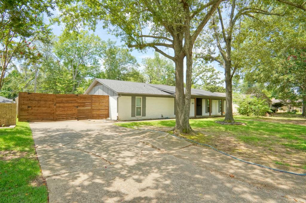 3260 Clark Lane