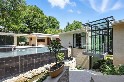 Tiny photo for 2100 Indian Creek Drive, Westover Hills, TX 76107 (MLS # 21069266)