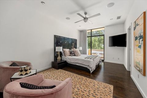 Tiny photo for 2100 Indian Creek Drive, Westover Hills, TX 76107 (MLS # 21069266)