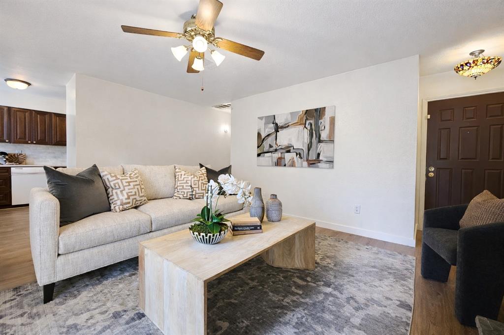 Cloisters Condo The - Residential