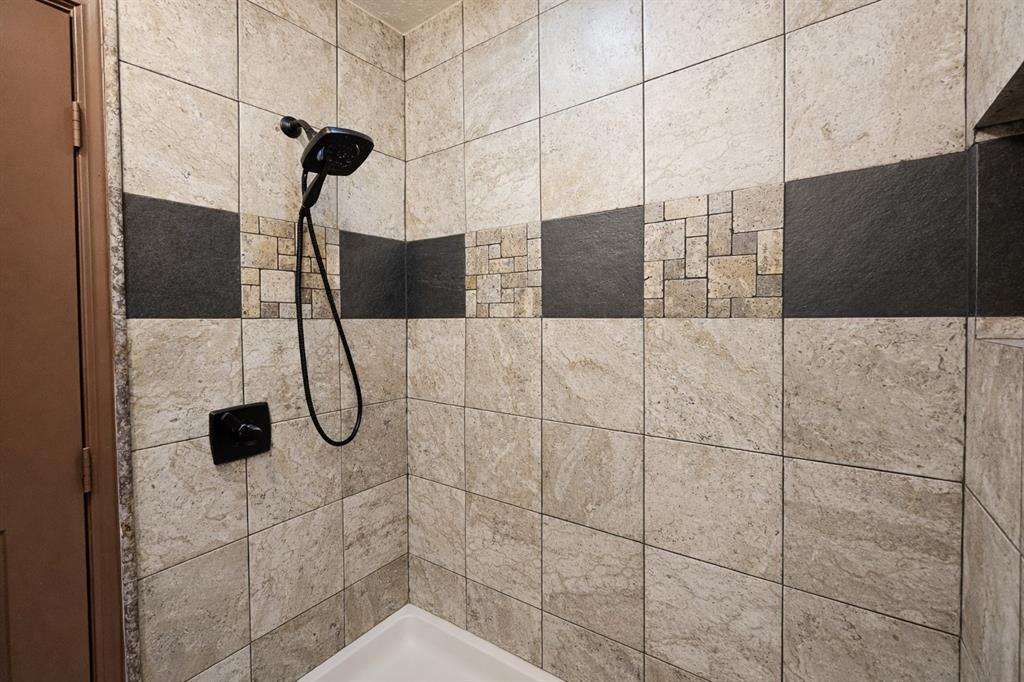 Cloisters Condo The - Residential