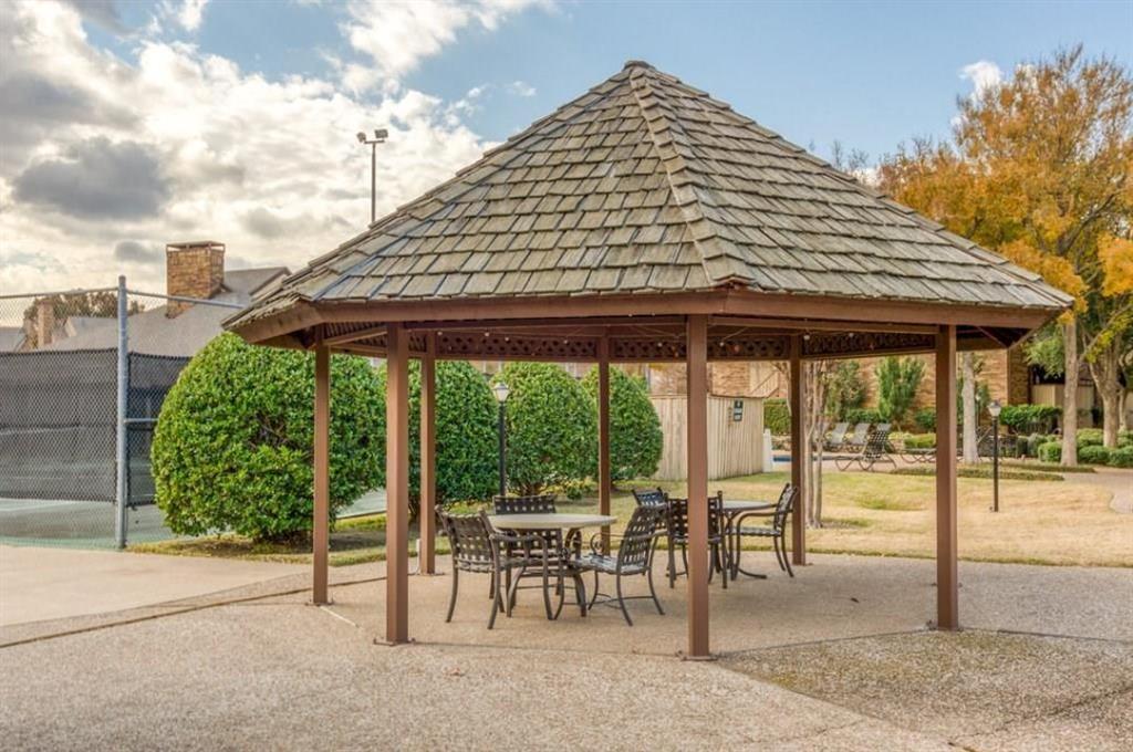 Cloisters Condo The - Residential