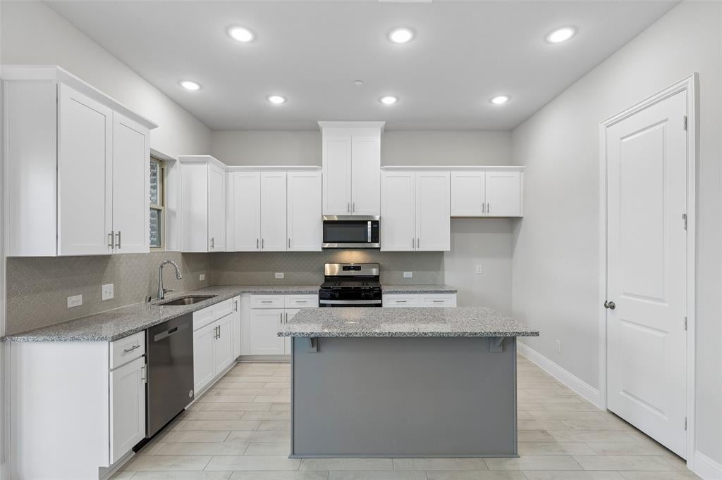 928 Heart Reef Road