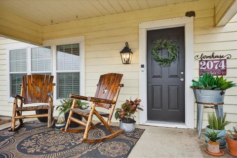 Photo of 2074 W Fm 922, Valley View, TX 76272 (MLS # 21129959)