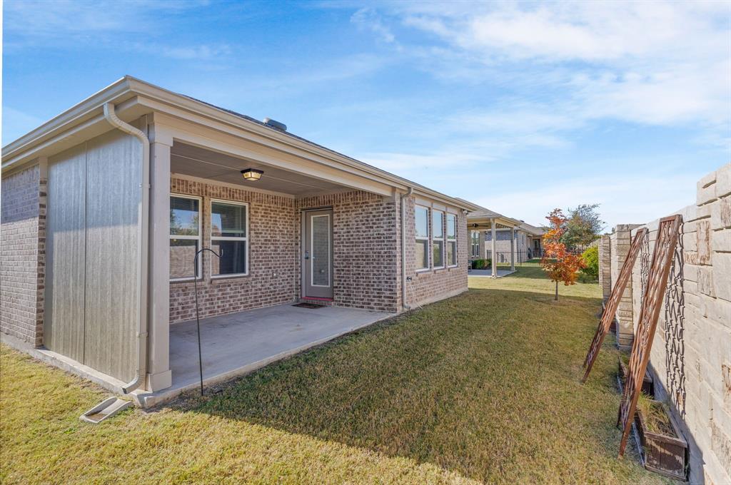 TRINITY FALLS PLANNING UNIT 3 PHASE 5B EAST - Residential Lease