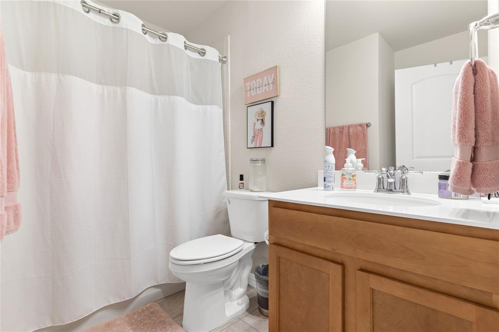 TRINITY FALLS PLANNING UNIT 3 PHASE 5B EAST - Residential Lease